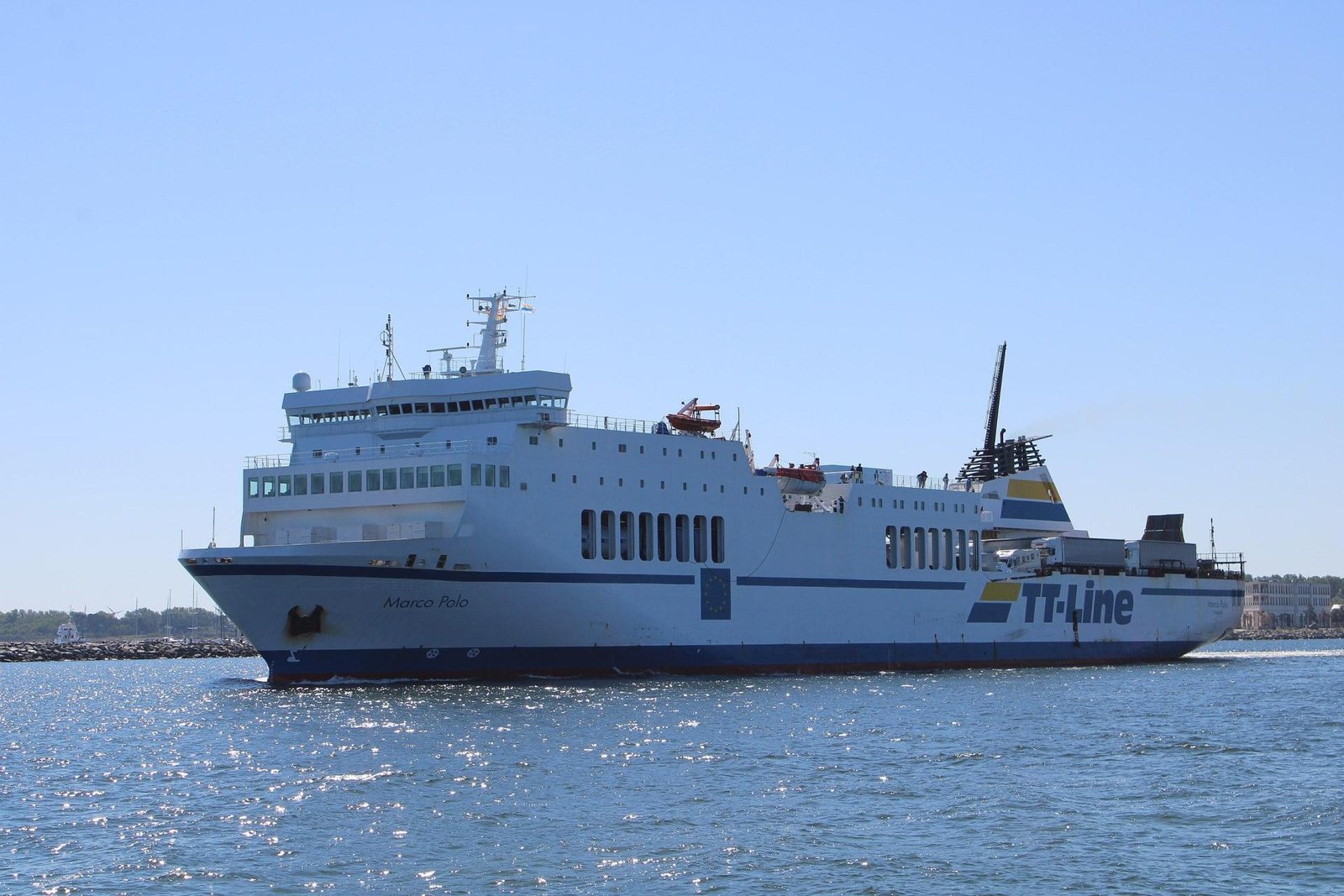 Swedish ferry runs aground and spills diesel
